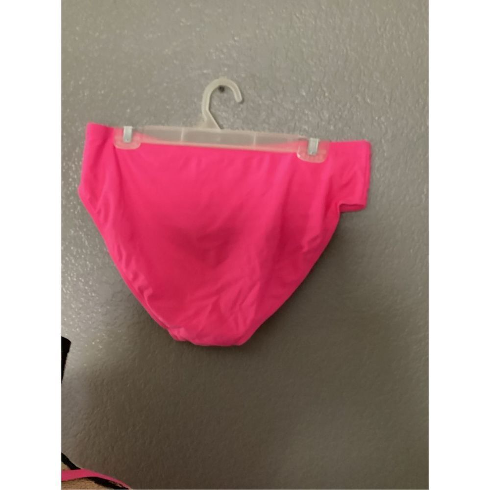 Pink Bikini  - Picture 6 of 9